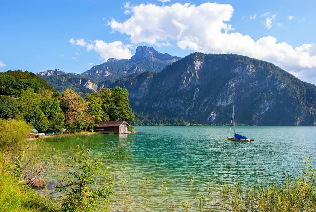 Im Mondseeland Innerschwand Buitenkant foto